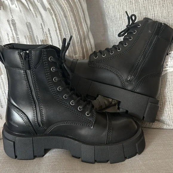 Zara Men’s Black Chunky Combat Boots - Picture 7 of 7